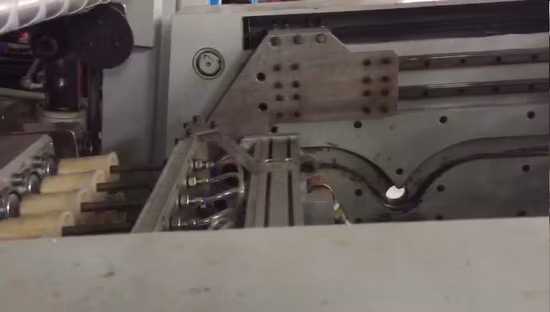 Lignes de production de thermoformage de moules basculants